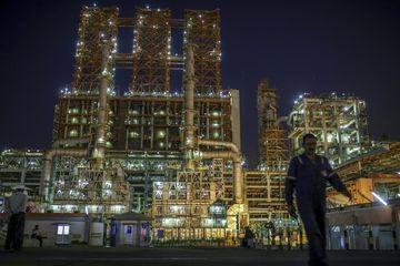 پیش بینی سقوط قیمت جهانی نفت پیش بینی سقوط قیمت جهانی نفت